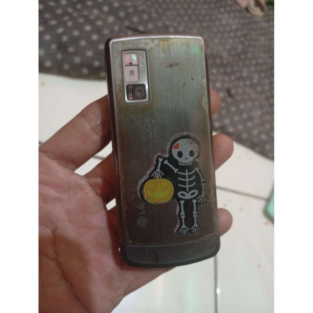 hp jadul LG bahan minus
