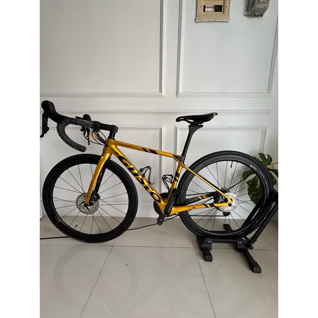 Sepeda Roadbike Gusto Ranger Disc TL Ultegra