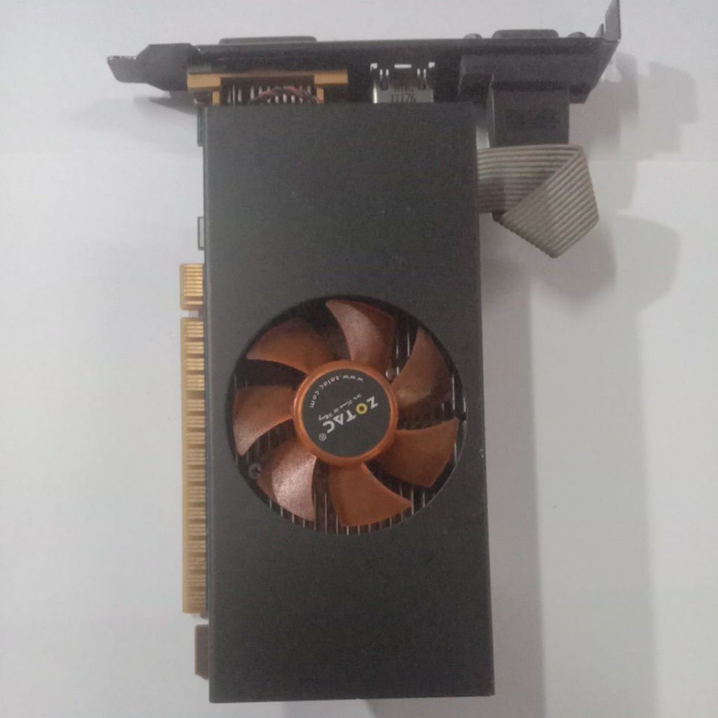 VGA card  kapasitas 1 GB 128 Bit DDR 3 GT 430 ZOTAC