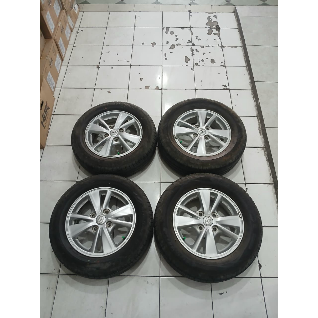 DIJUAL VELG SECOND COPOTAN MOBIL STD AVANZA VELOS RING 15 PCD 4X114 + BAN