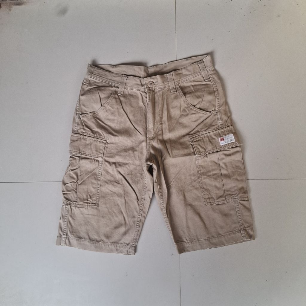Alpha Industries Cargo Short Size tag L Lp : 82 Panjang : 58 Open Leg : 25