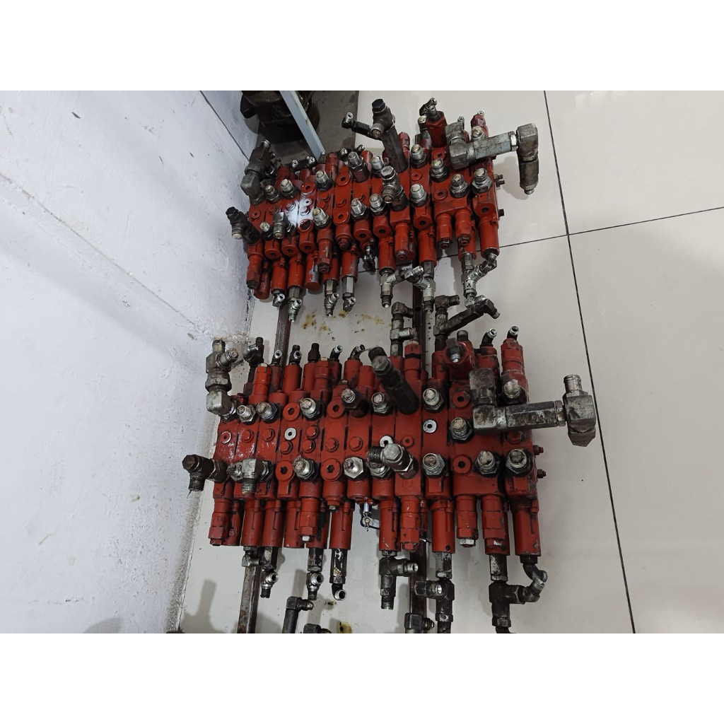 control valve kobelco sk50-6 excavator mini