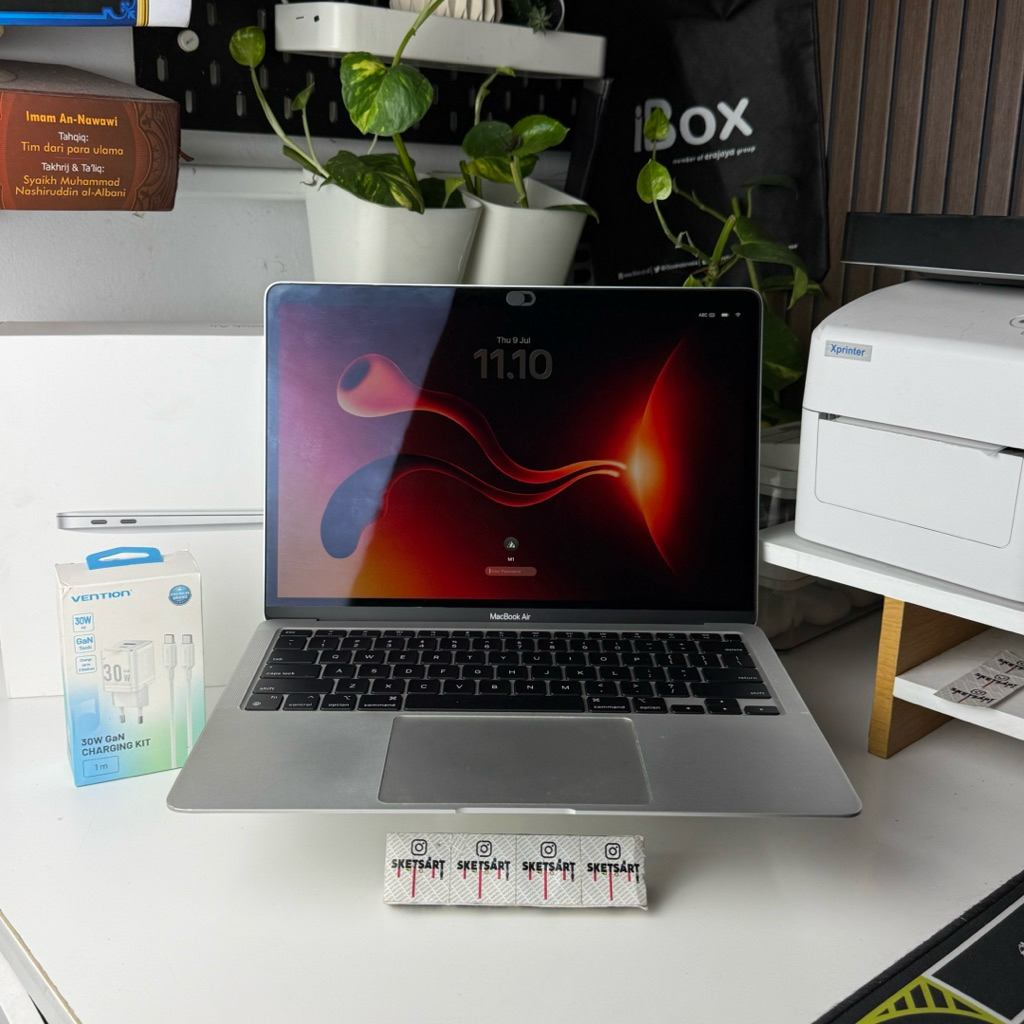 MacBook Air M1 8/256gb Silver iBox Battery Health 82%
