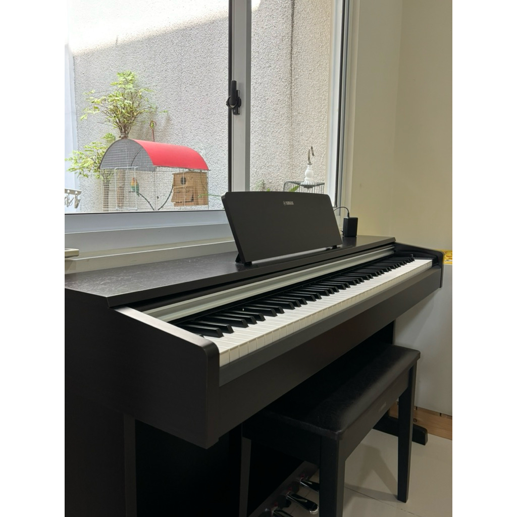 piano yamaha ydp-142