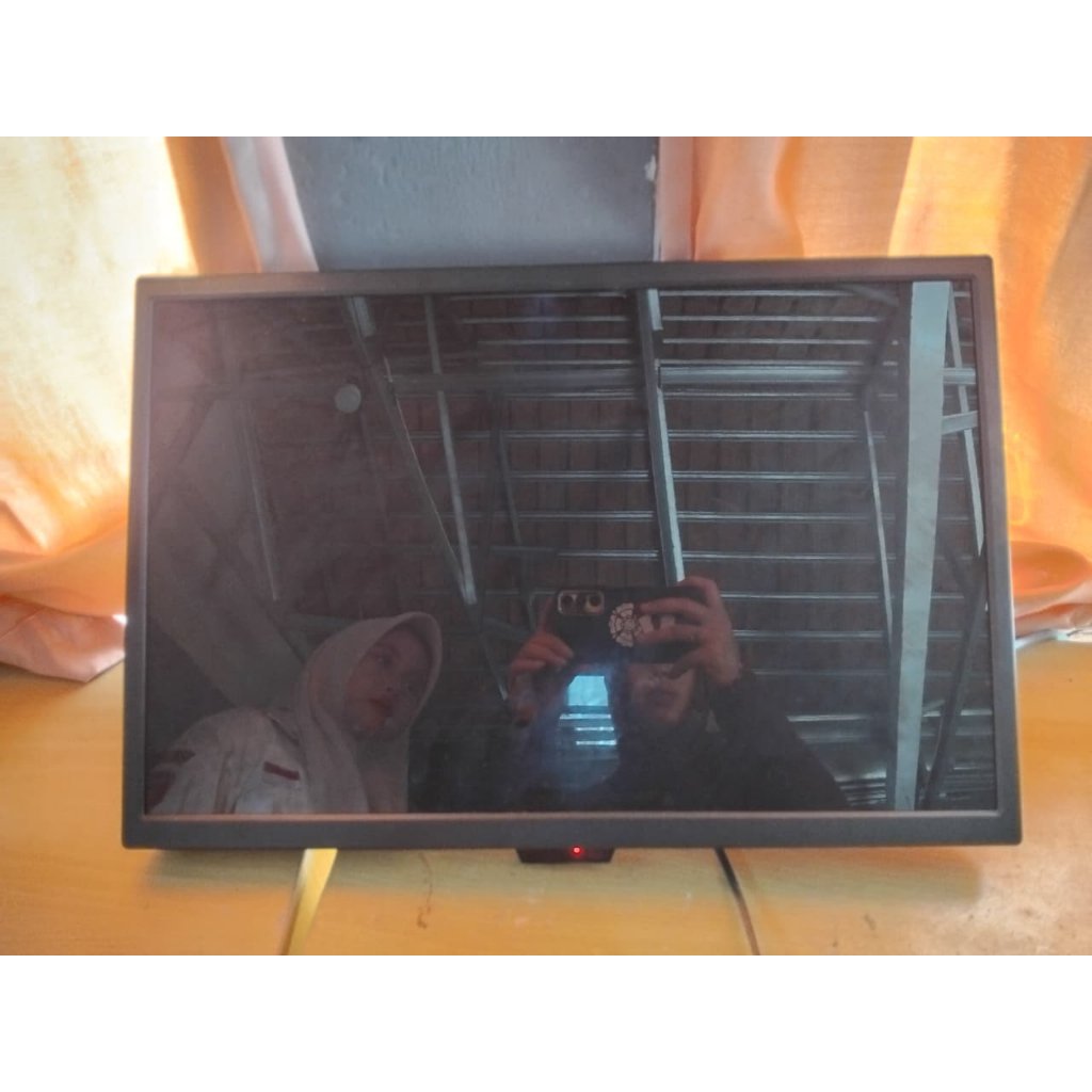 TV MONITOR PC PESAWAT LCD/LED/TV/MONITOR 21 INCH - ercomp1