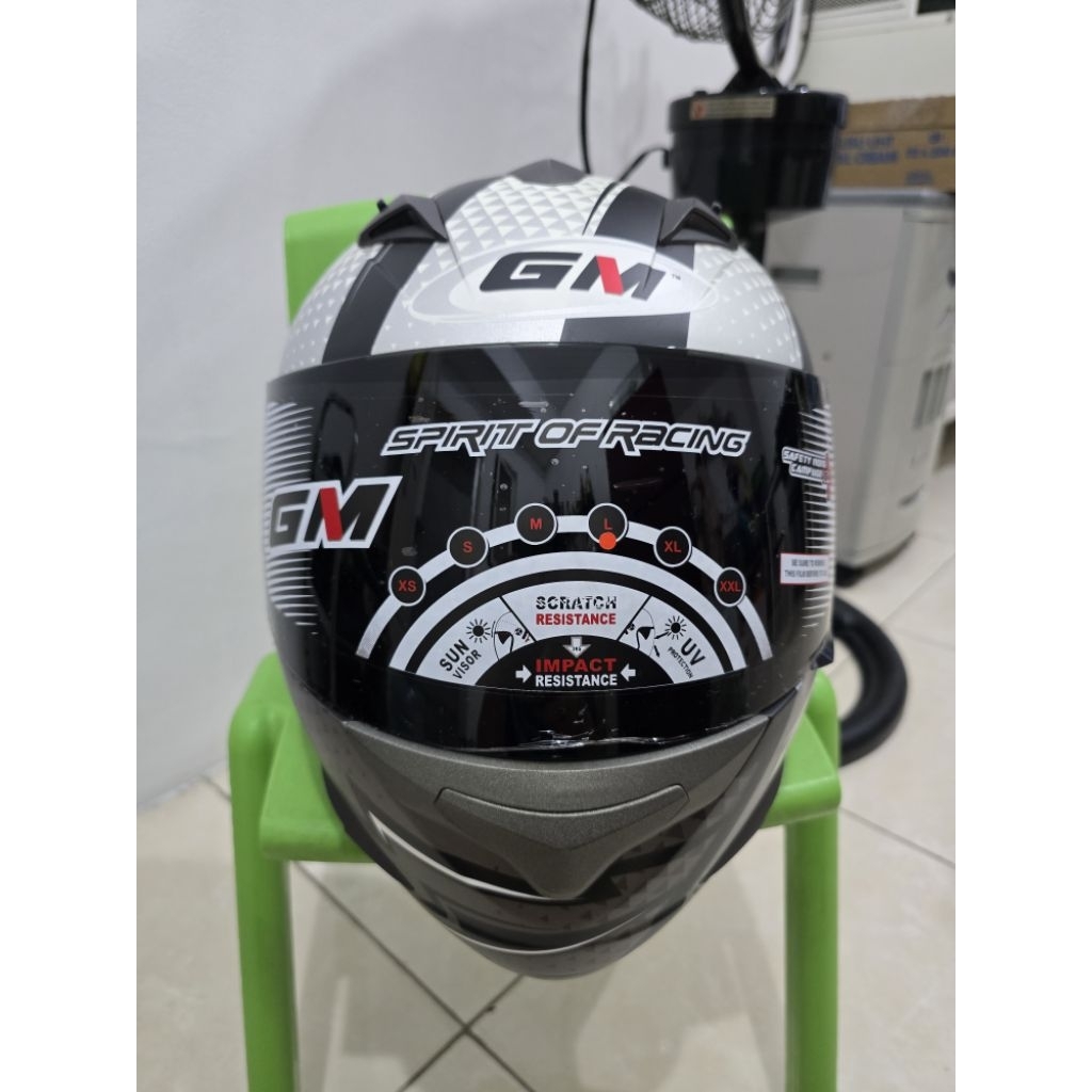 Helm Full Face GM Race Pro