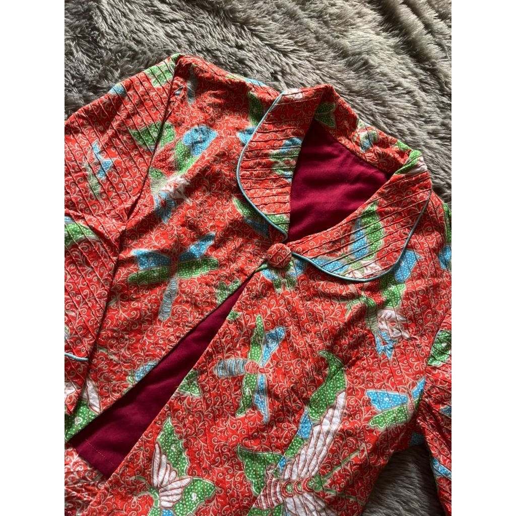 Preloved Blazer Batik Wanita Semi Crop