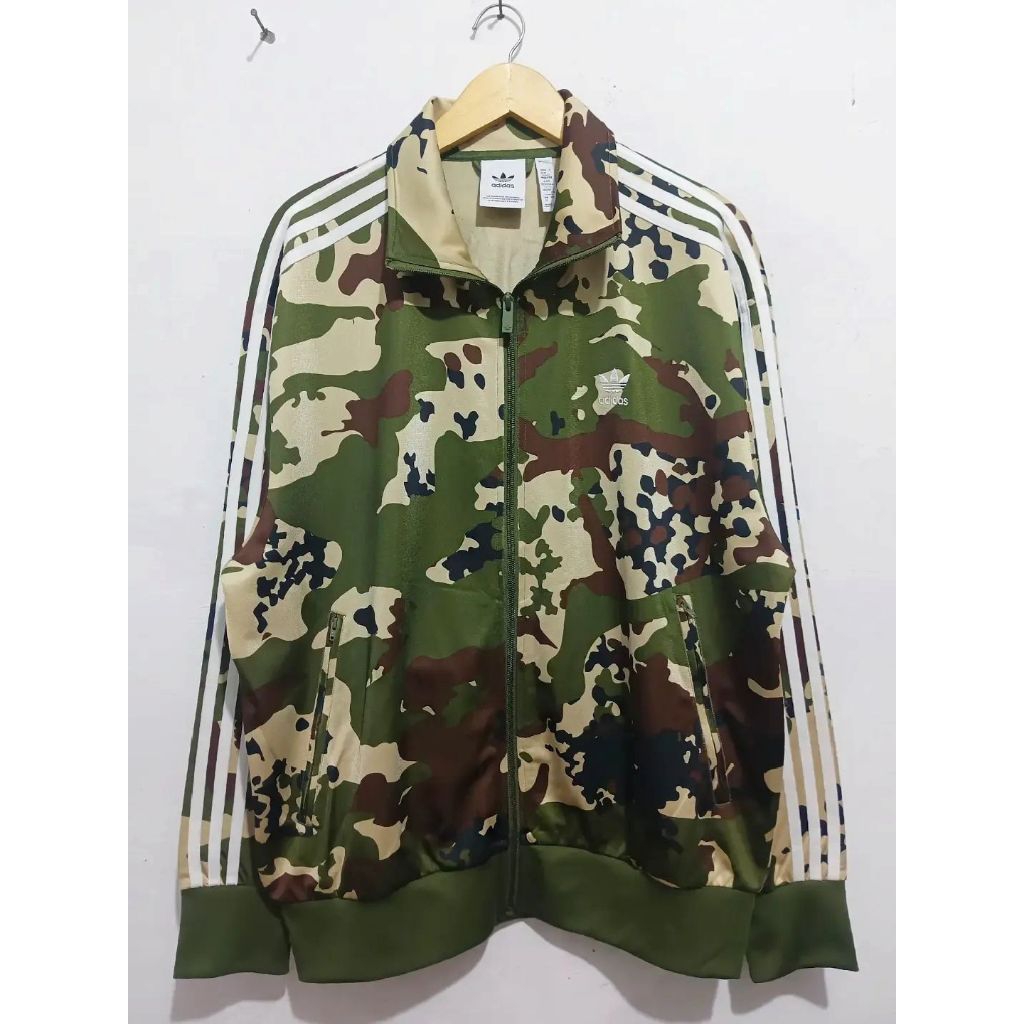 Tracktop Adidas Firebird Camo.