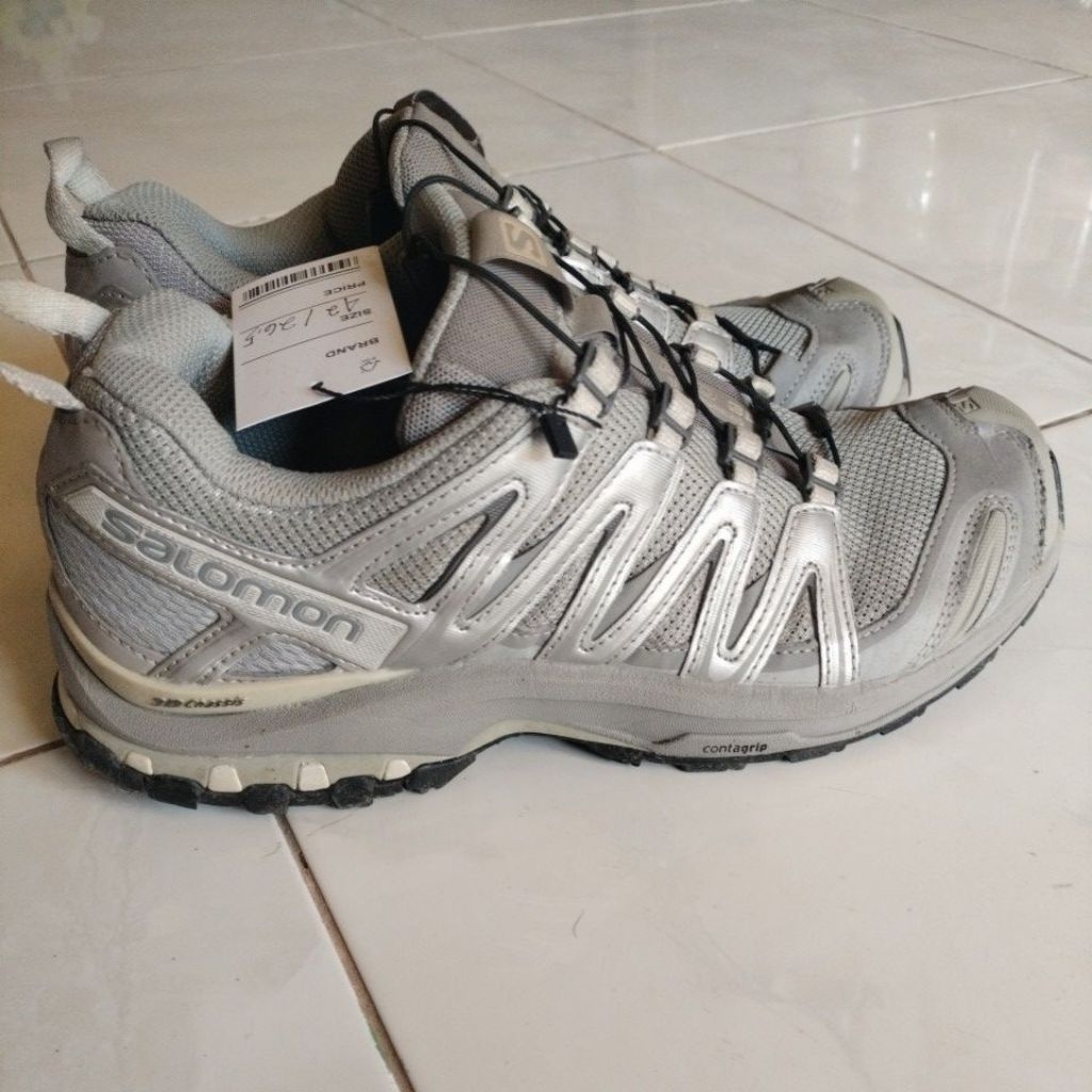 sepatu second original Salomon size 42/26.5