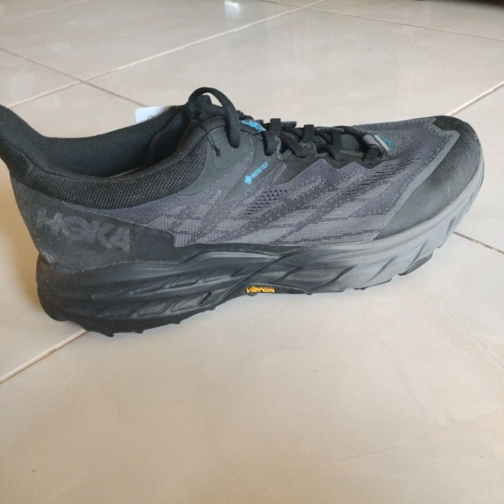 sepatu second original Hoka size 42/26.5