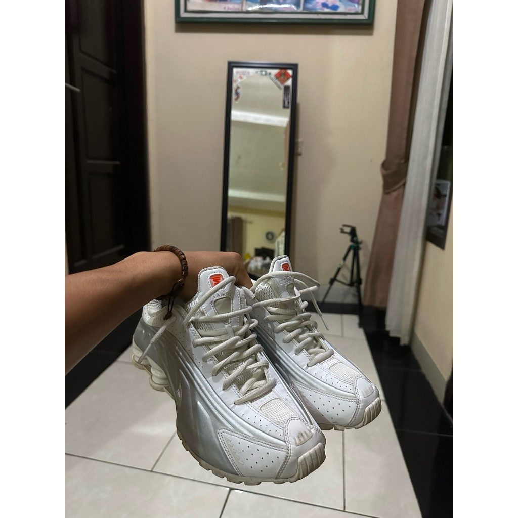 Nike shox r4