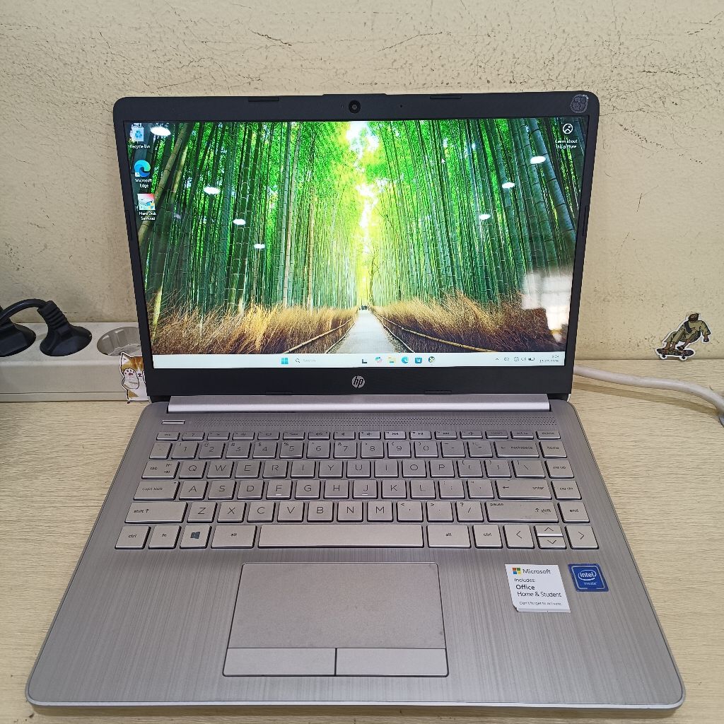 HP 14s cf2516TU (2021) Intel Celeron N4020 Ram 4/256 SSD (44MCP)
