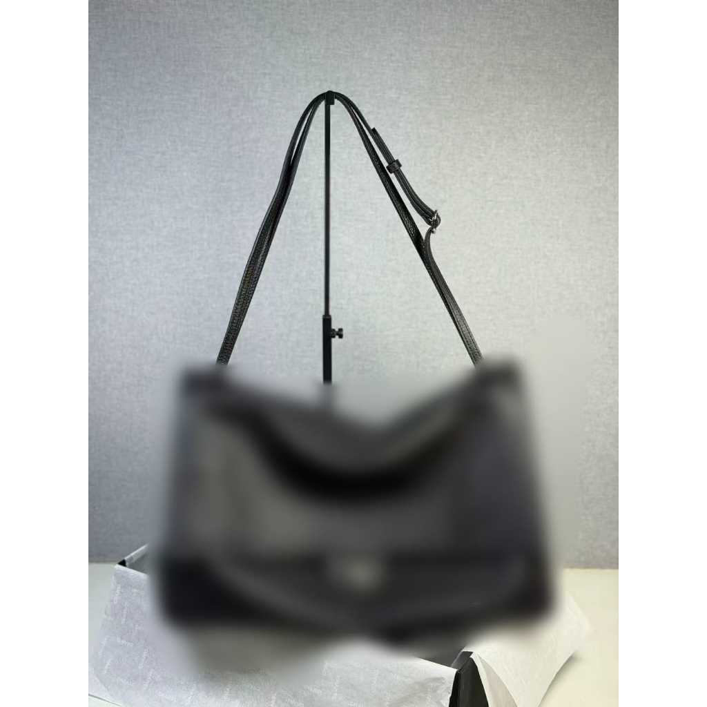 Pre order cc bag cnl maxi - VLIXCO