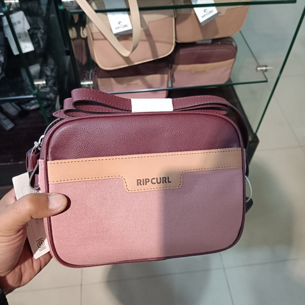Tas wanita Ripcurl carry bag boho mroon