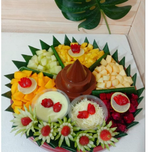 Tumpeng puding  / Tumpeng buah / Moista rasa