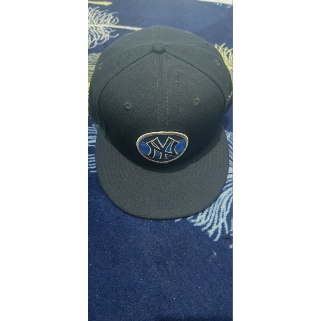 NEW ERA 59FIFTY MLB NEW YORK YANKEES CIRCLE FADE BLUE FITTED HAT Original