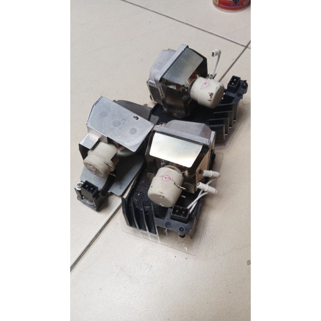 lampu proyektor Philips oram bulet