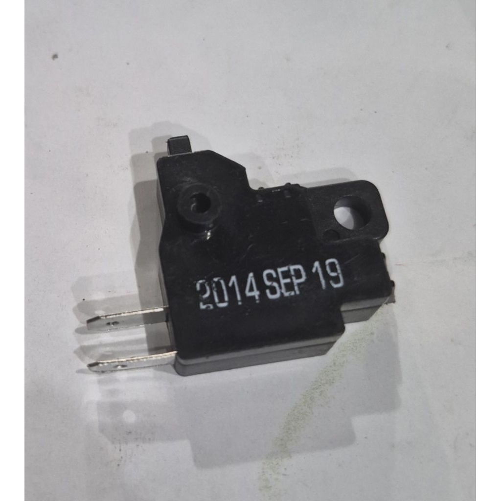 SWITCH REM DEPAN VARIO150 / BEATPOPESP
