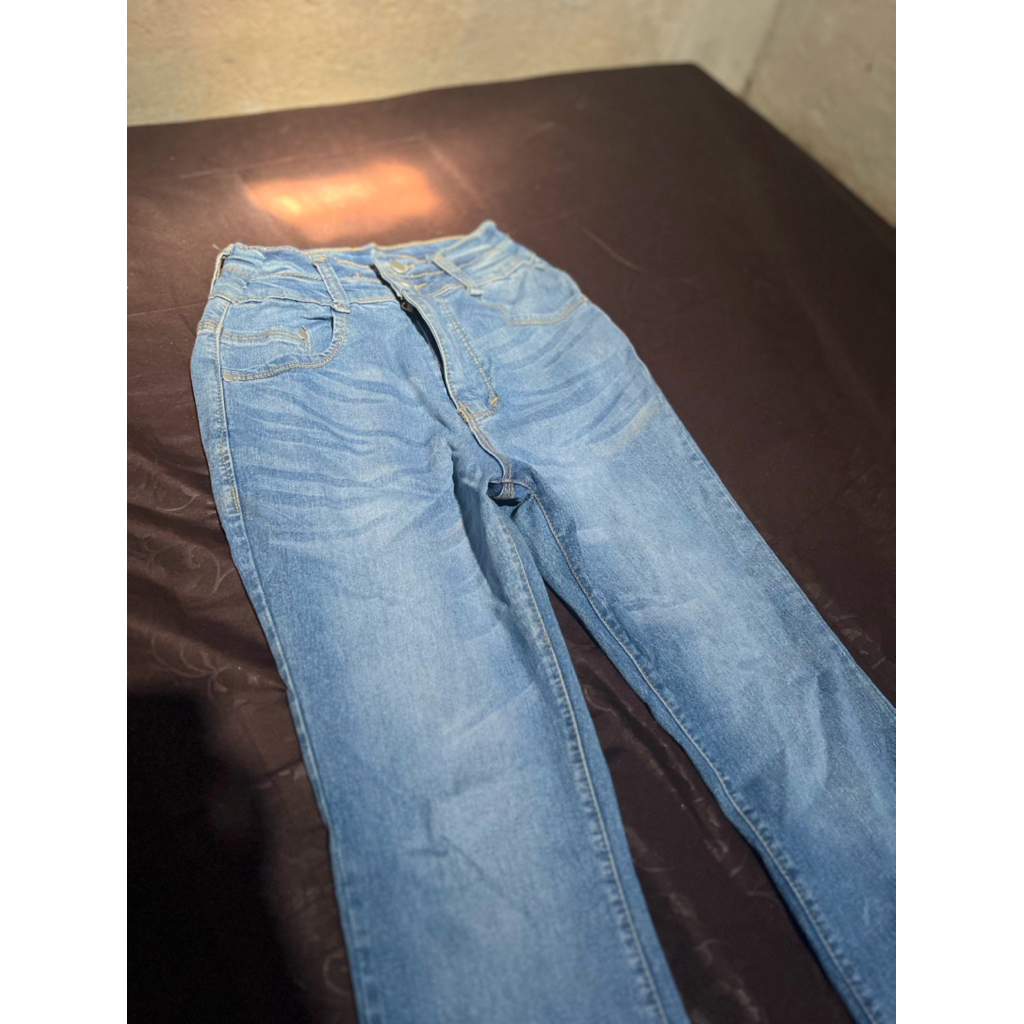 preloved cutbray jeans