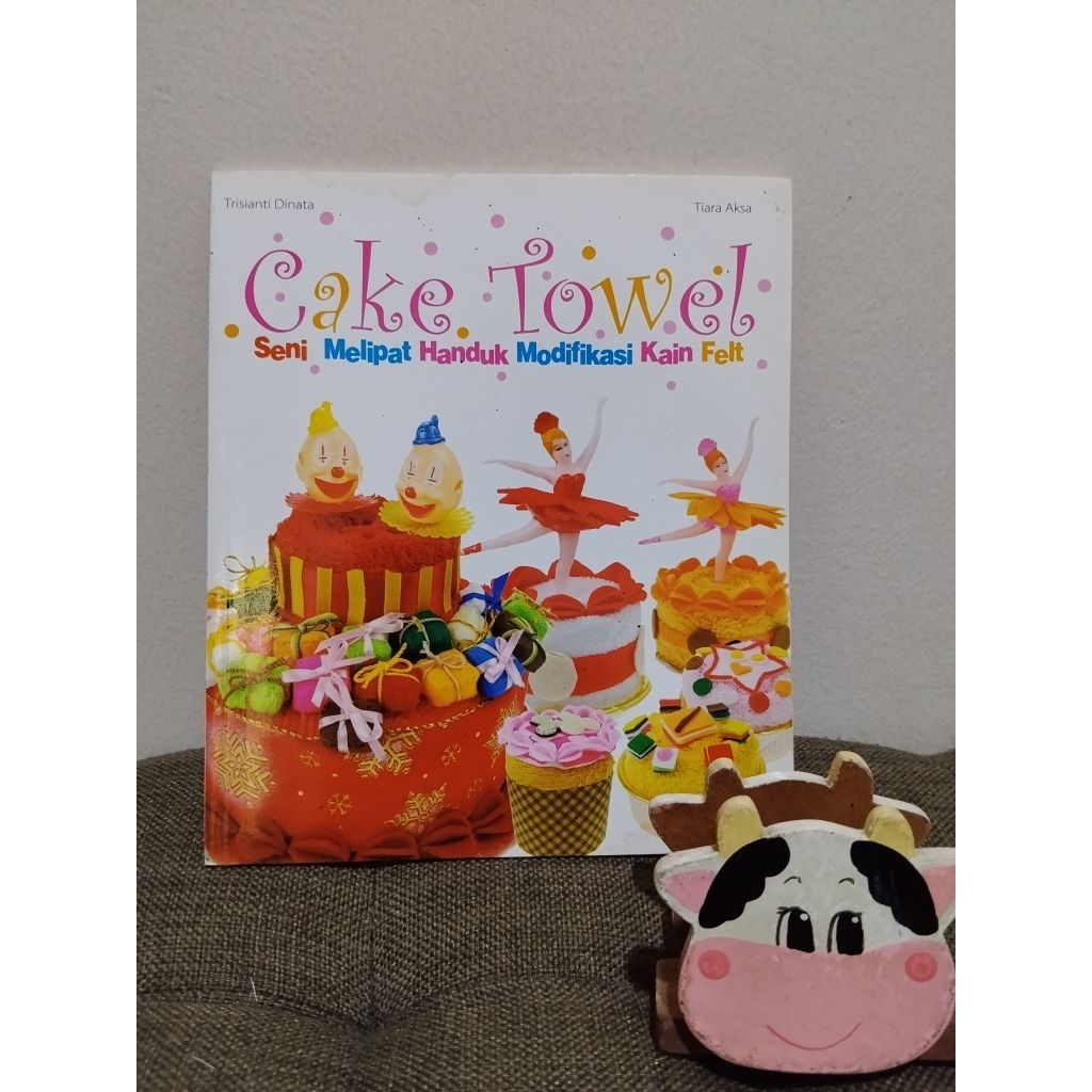 Book - PRELOVED Cake Towel