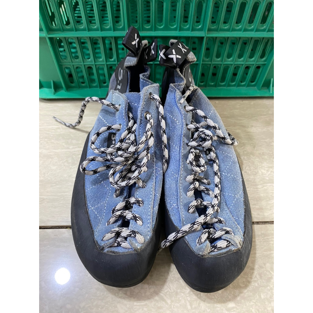 [38] sepatu panjat tebing five ten