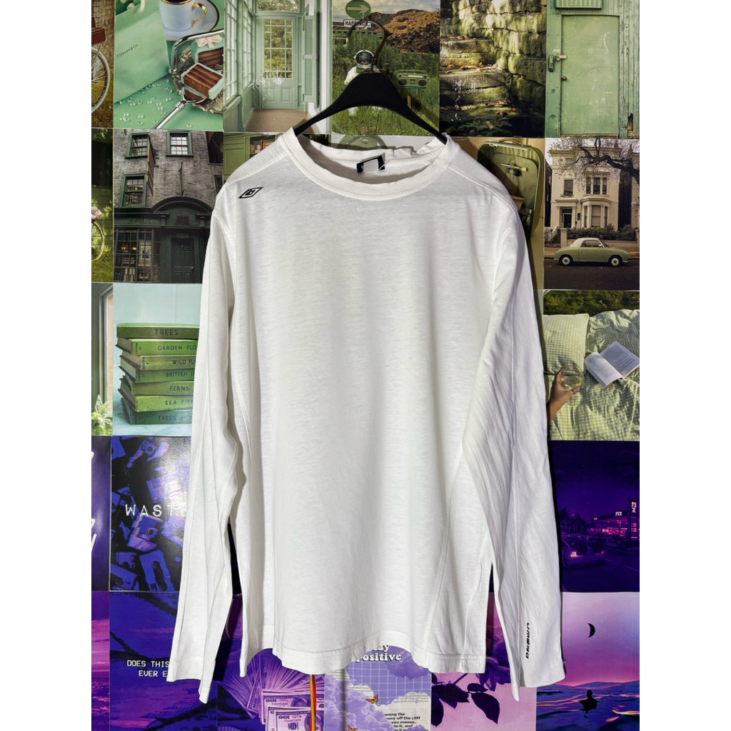 Umbro White Long Sleeve T-Shirt Preloved