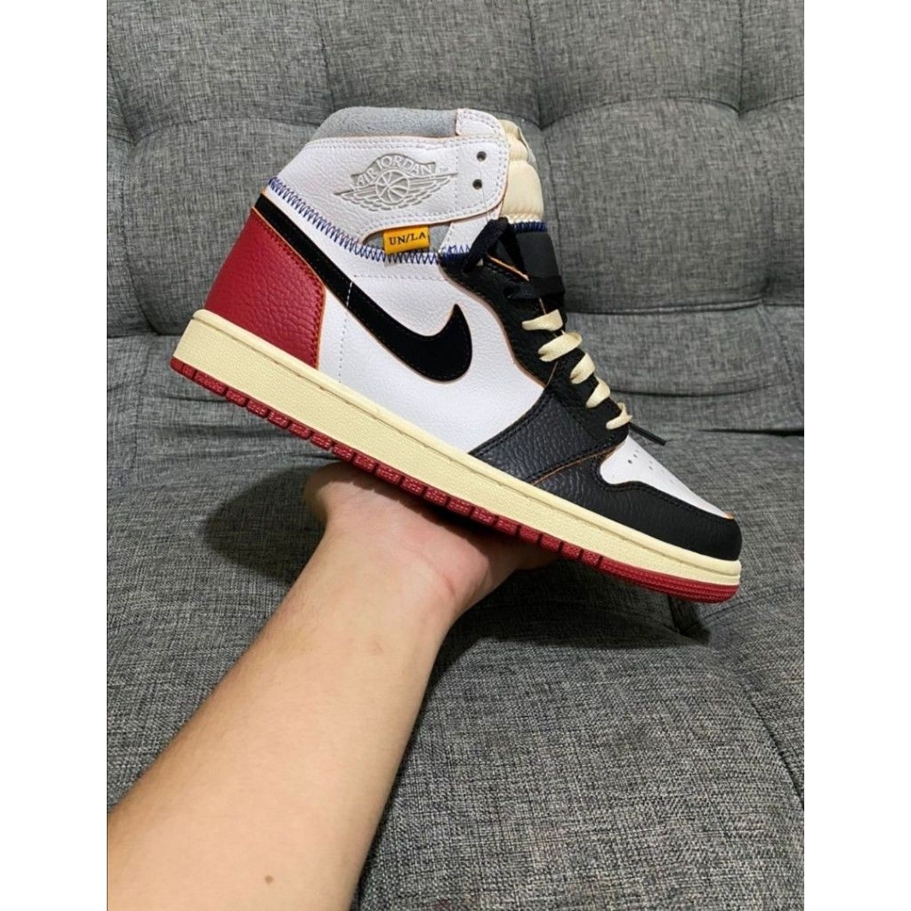 Air Jordan 1 Unla Black Toe