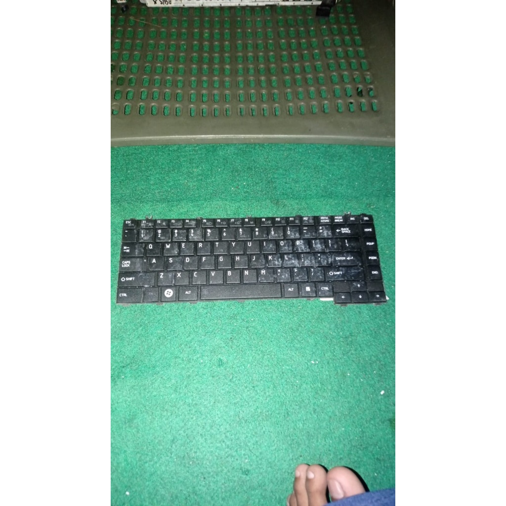 Keyboard tosiba c640  Rusak.
