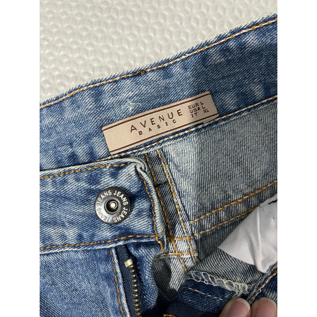 Preloved celana pendek AVENUE