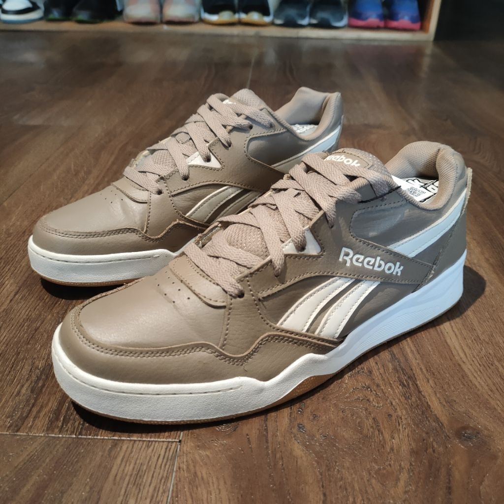 (Preloved) Sepatu Reebok Classic Size 44