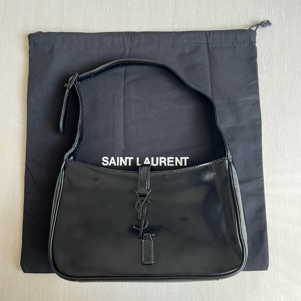 PL YSL Saint Laurent Le 5 a 7 Patent Leather Small Hobo Shoulder bag in Black (with Dustbag)