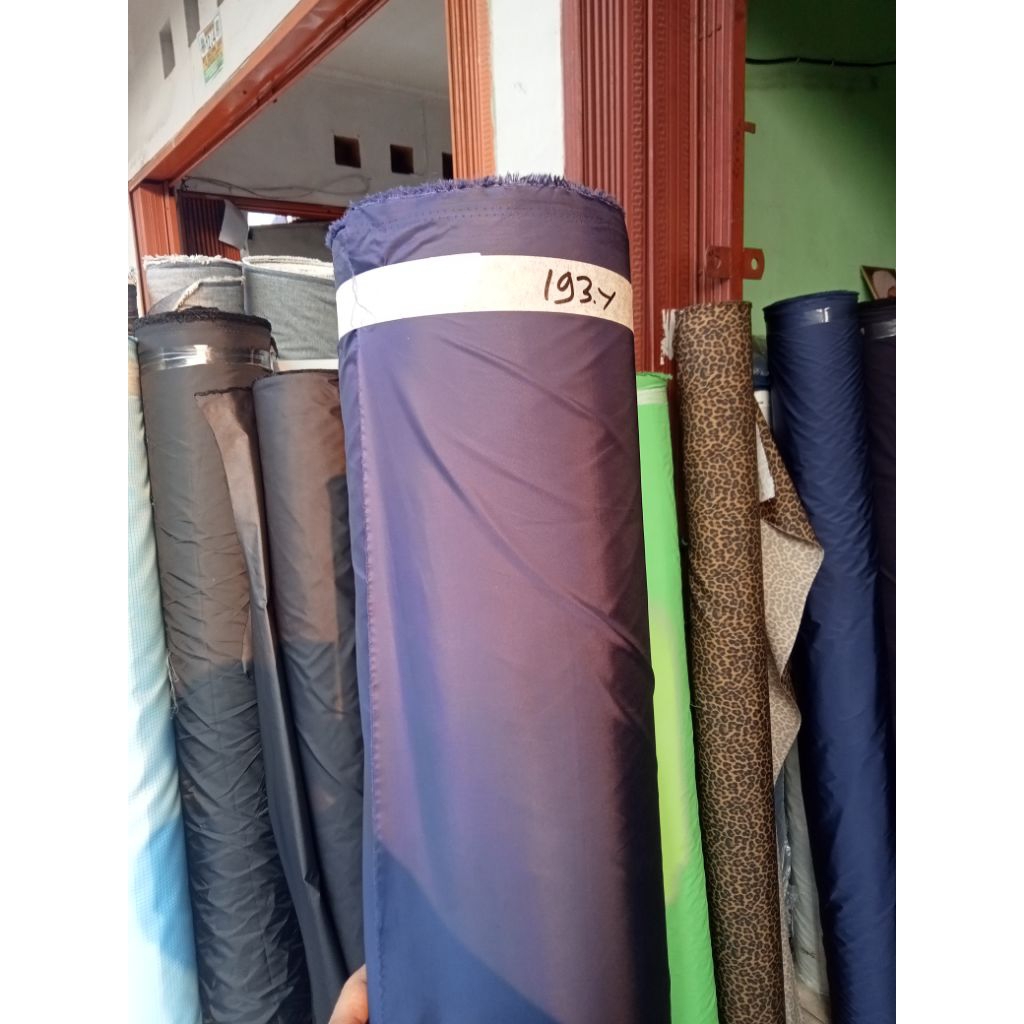 KAIN PARASIT MAYER WATERPROOF SEPERTI DAUN TALAS