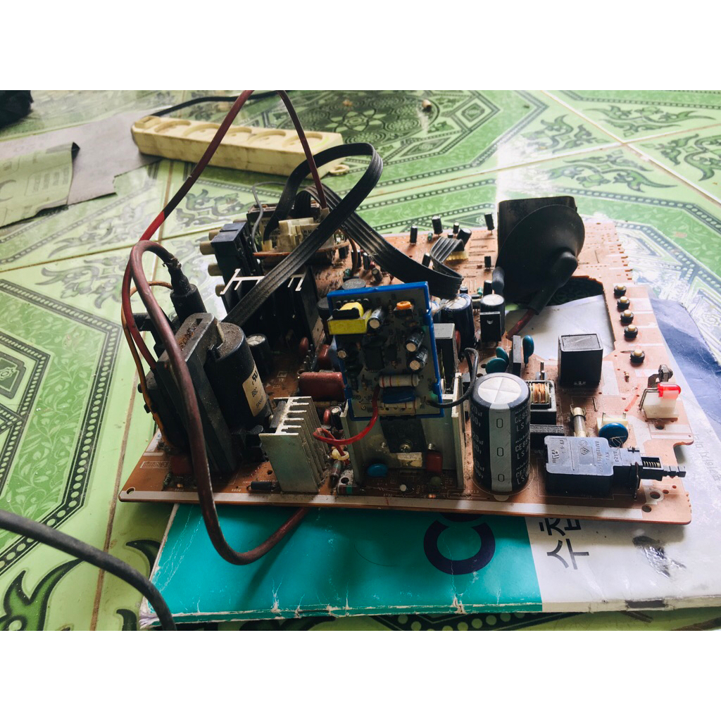 msin tv sharp 21 inci tabung plate bekas baik regulator pake gancun