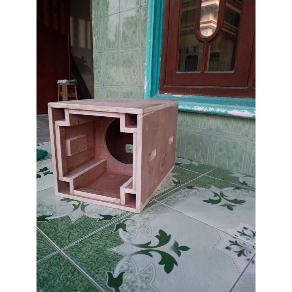 box planar 10inch bahan triplek semi Meranti 18mm