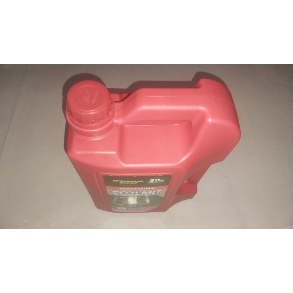 Cairan radiator coolant ( hijau ) merek Pertamina Coolant X'treme Cool 4.0L