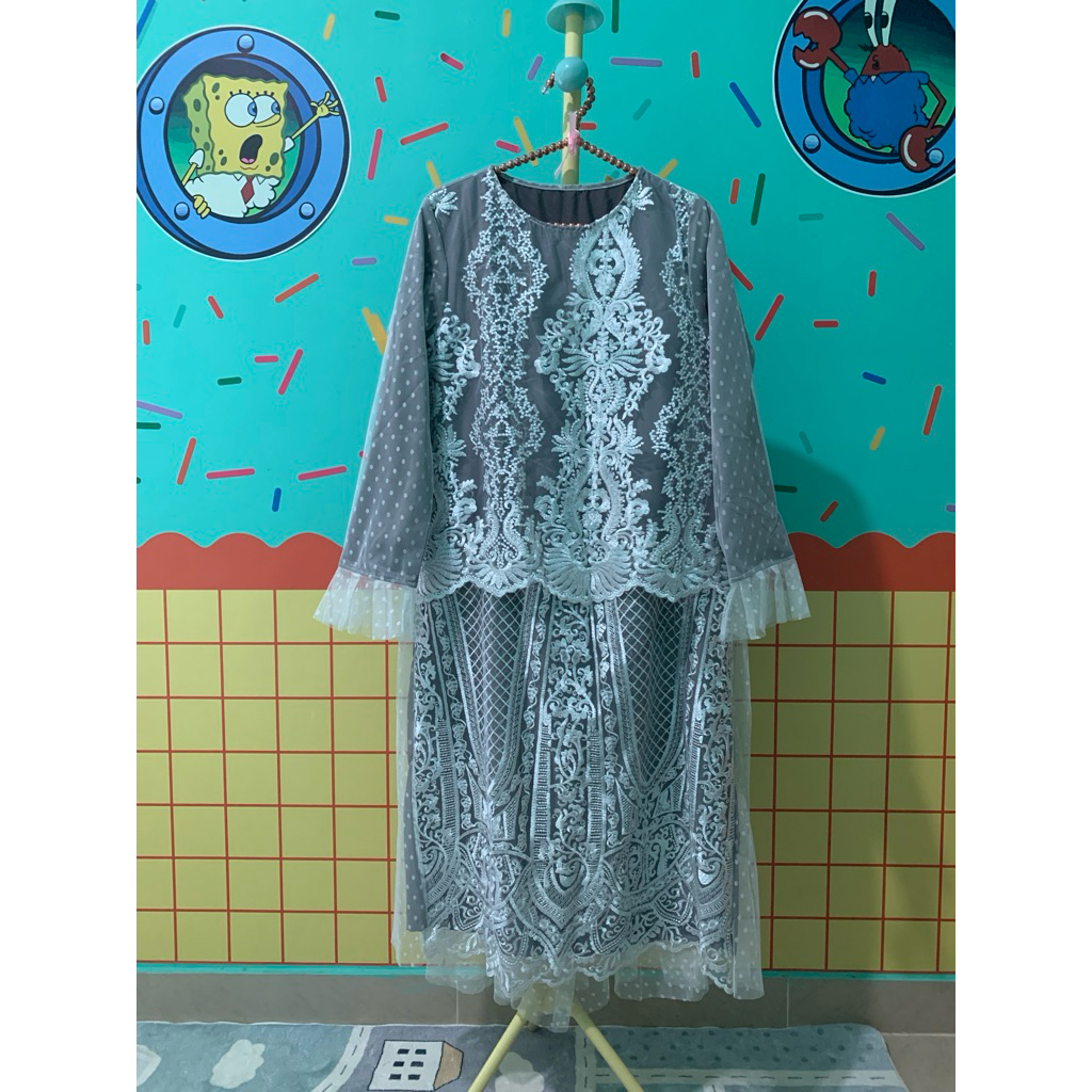 TUNIK RAYAPARI WHITE BLACK
