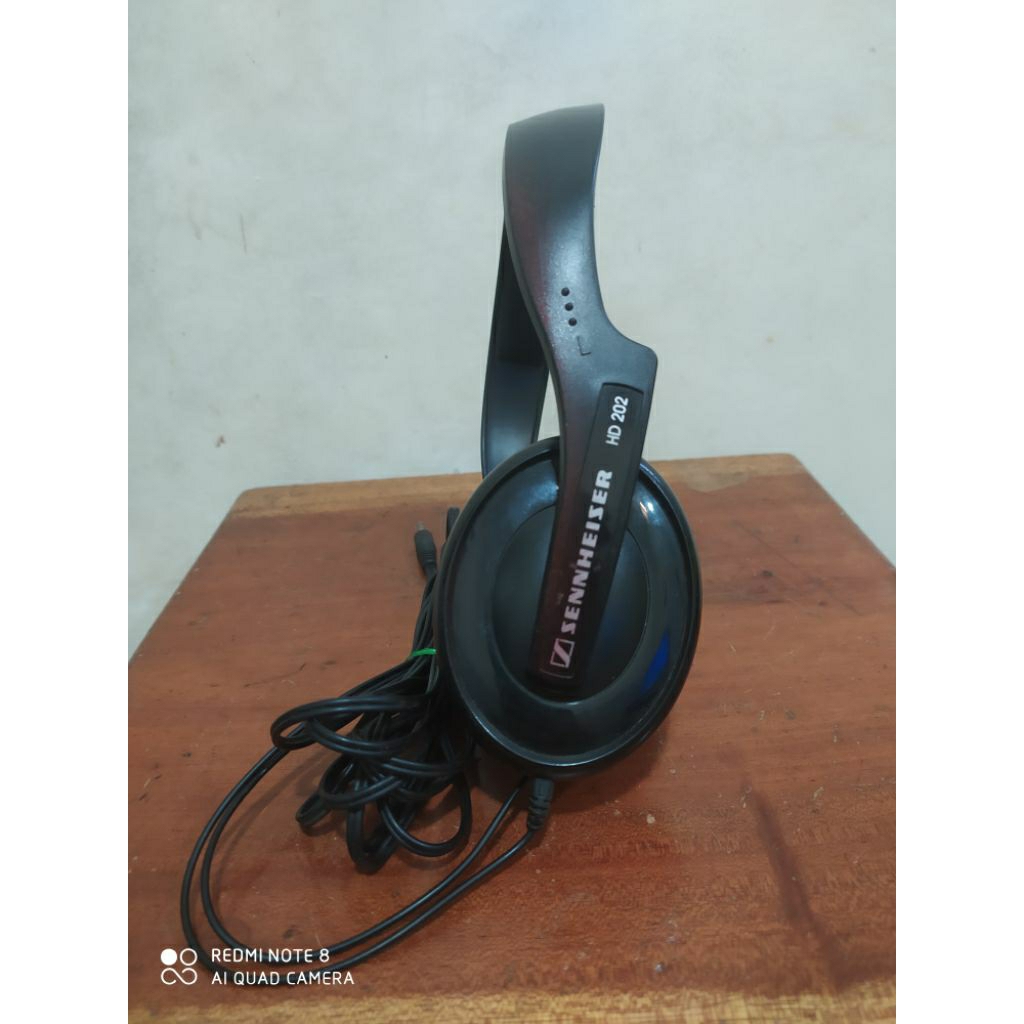 Sennheiser HD 202-II Headphone Over-Ear, Ringan dan Nyaman untuk Penggunaan Sehari-Hari
