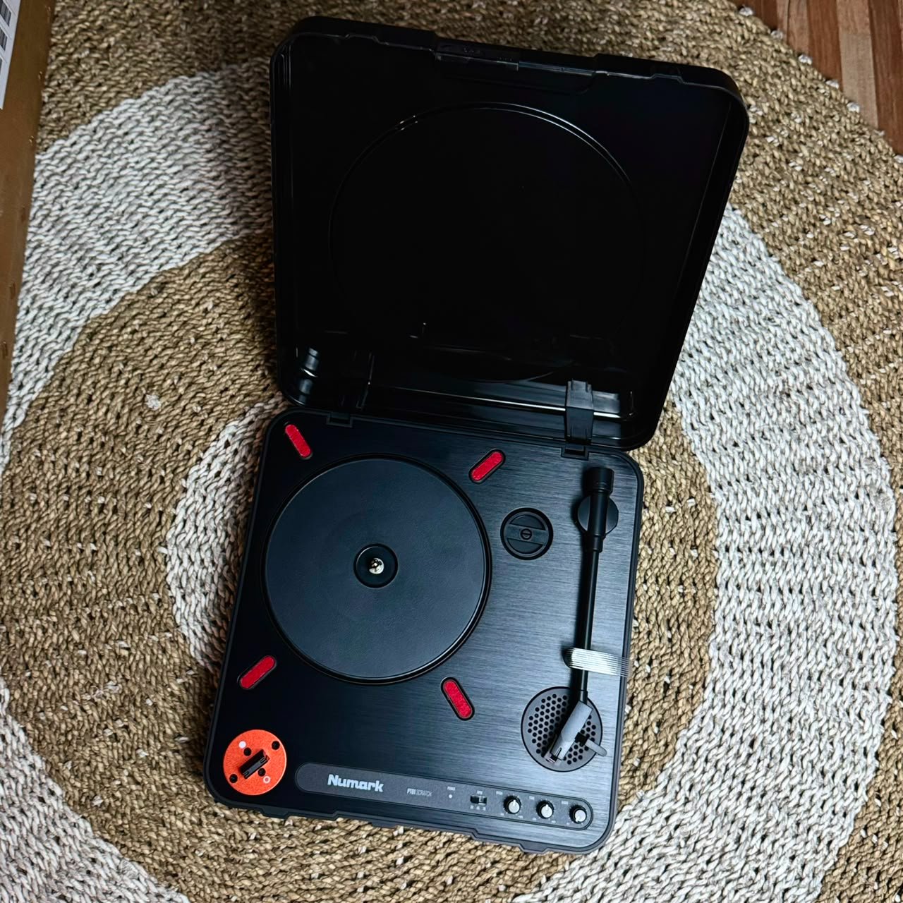 Numark PT01 Scratch PT-01 PT 01 Portable DJ Turntable