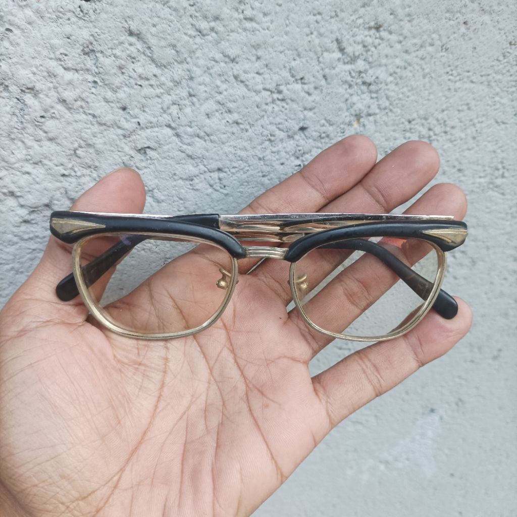 frame kacamata empress model clubmaster