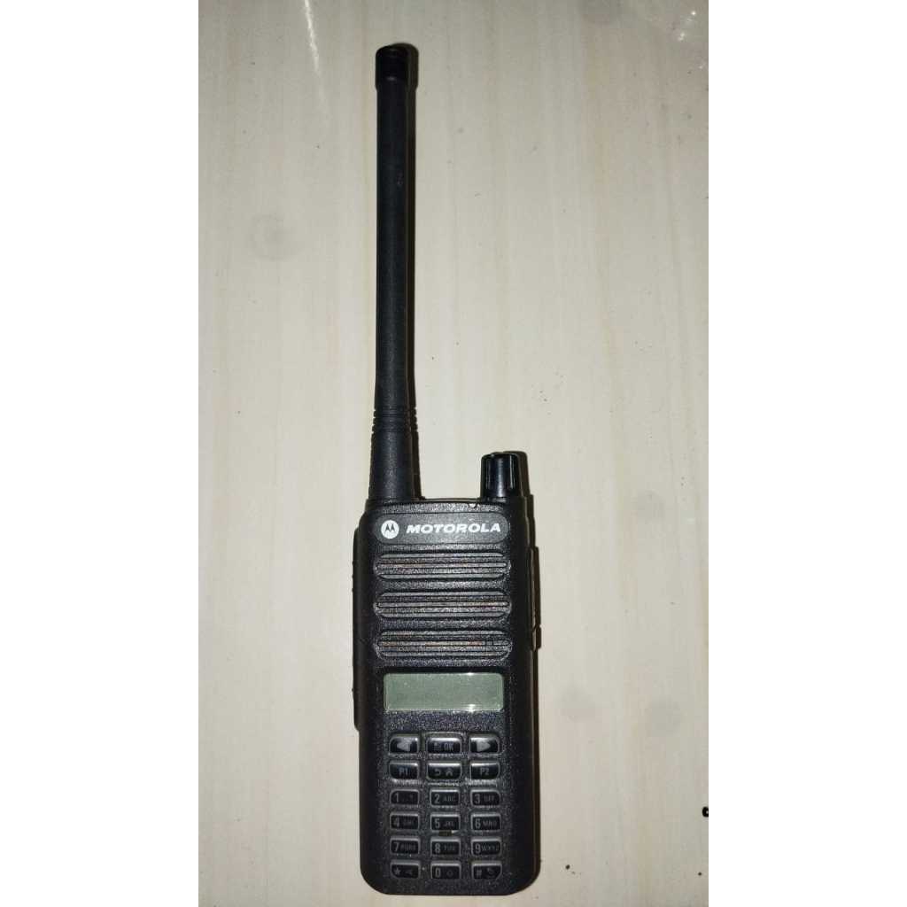 Handy Talky (HT) Motorola XiR C2660 - VHF - Second