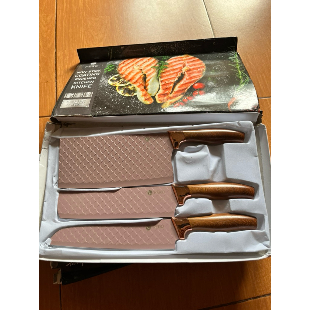 PERO DEFECT: JUMBO KNIFE SET
