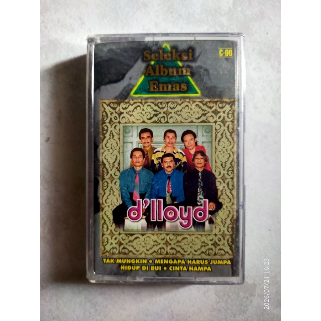 kaset pita "seleksi album emas" D'LLOYD