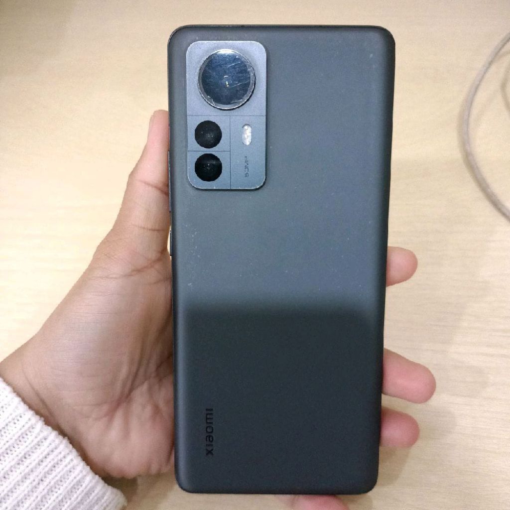 Handphone Xiaomi 12 Pro 5G Ram 12/256GB ( Batangan, Cek Minus 4 ) 089796