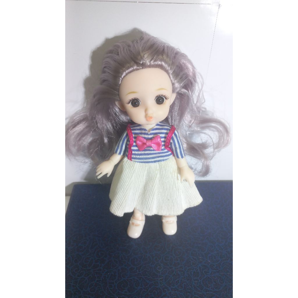mini BJD (Ball-Jointed Doll)