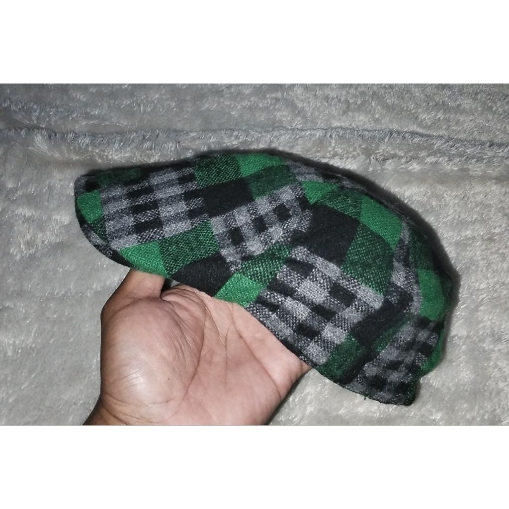 Topi Flatcap Motif Flanel Kotak kotak Hijau size 57-58cm Second