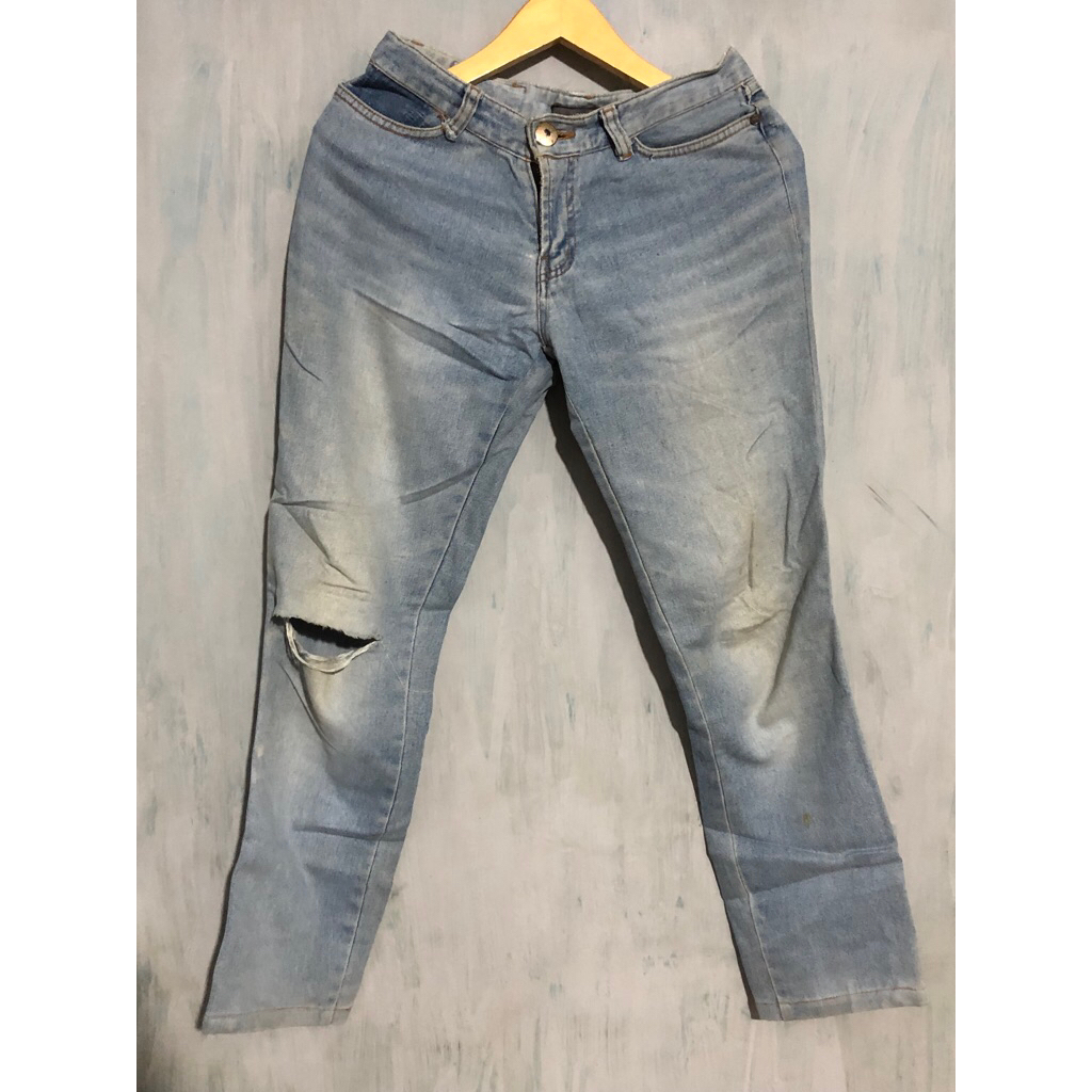 preloved celana Upset jeans