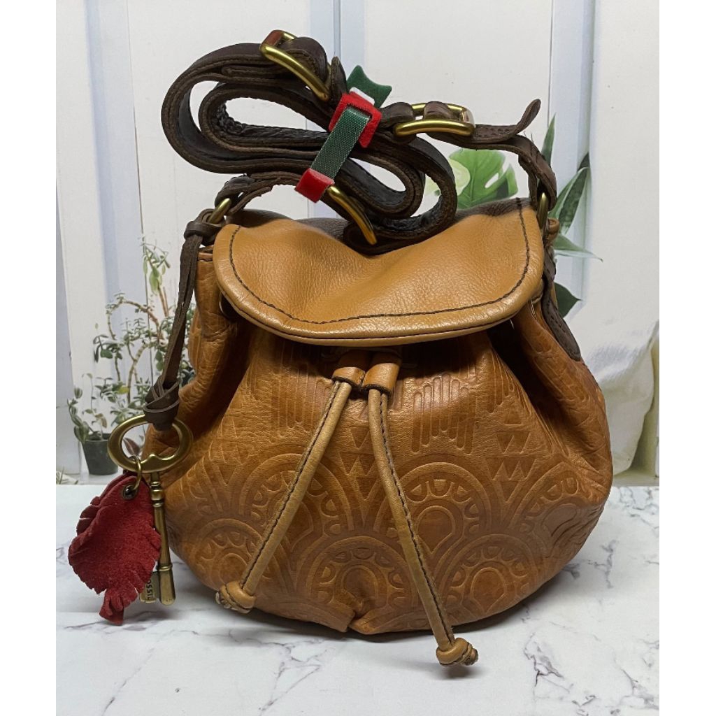 TAS SERUT DEASY EMBOS CHASE NUT OCIL