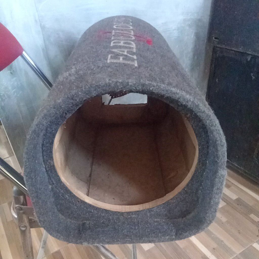 bok subwoofer mobil 10inc second