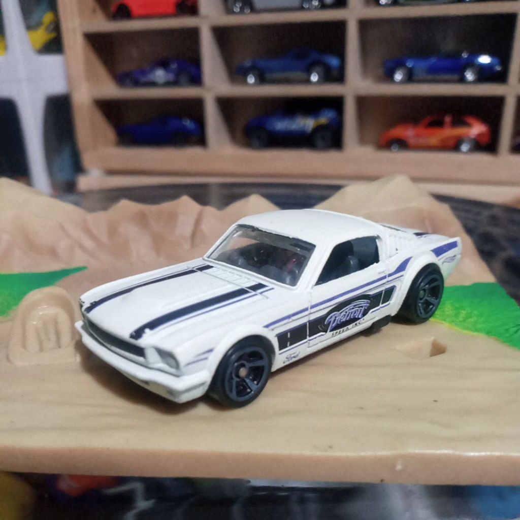 HOTWHELLS MUSTANG FASTBACK 65