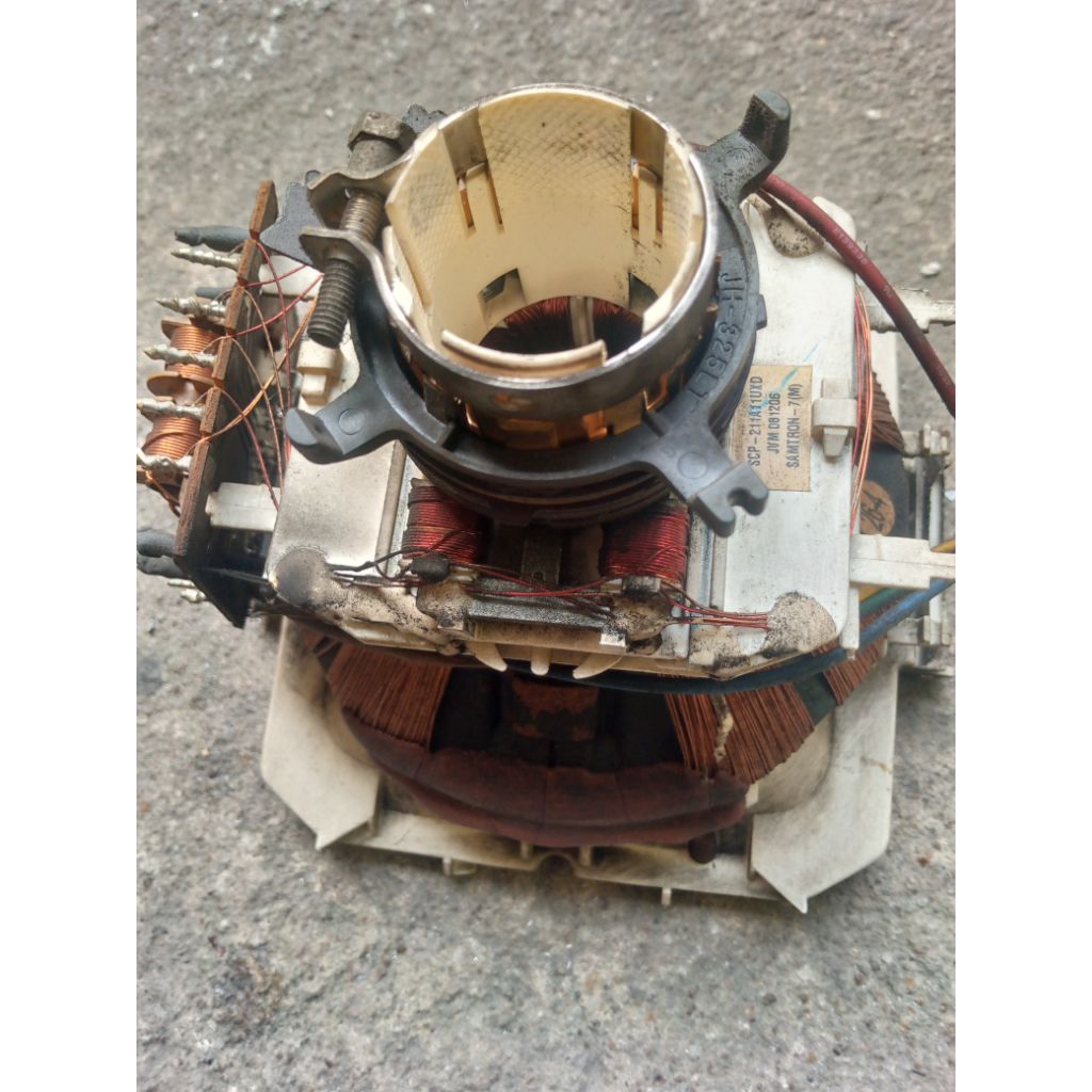 Yoke, konde tv tabung slim 21inc merk samsung, ew, normal,